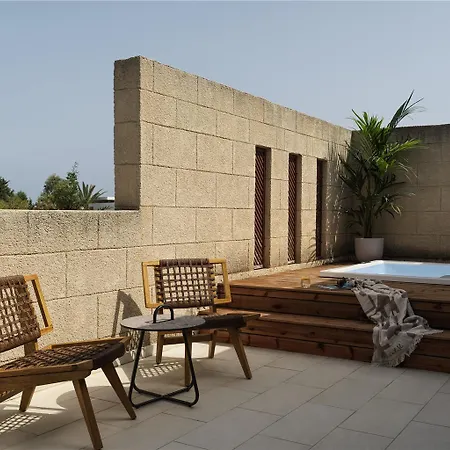 Curio Collection By Hilton Rhodes, Greece Λάρδος