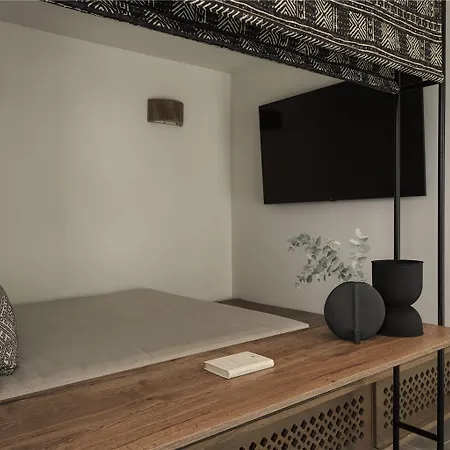 Curio Collection By Hilton Rhodes, Greece Λάρδος